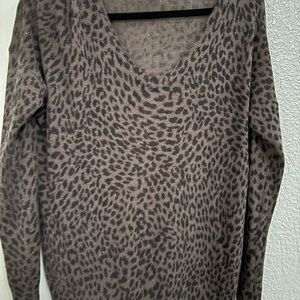 Olivaceous Brown Patterned Knit Top size Large